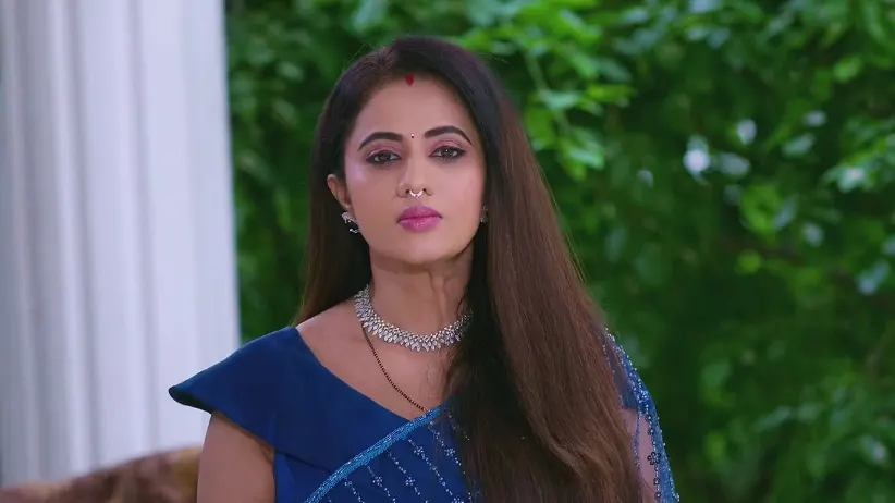Soundharya Learns about Deepa's Tailoring Business