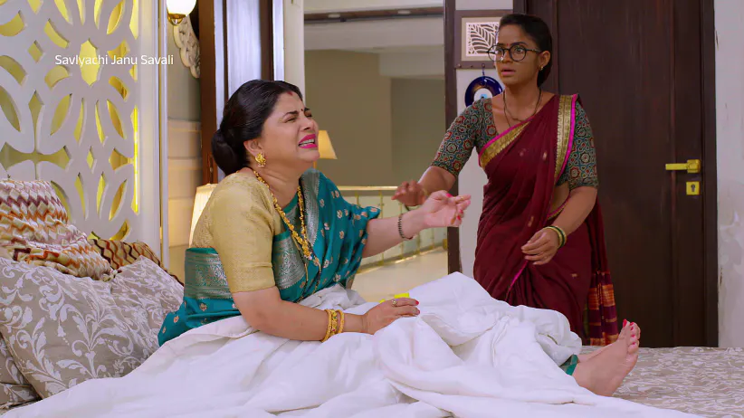 Savali Tends to an Injured Tilottama - Savalyachi Janu Savali - Promo