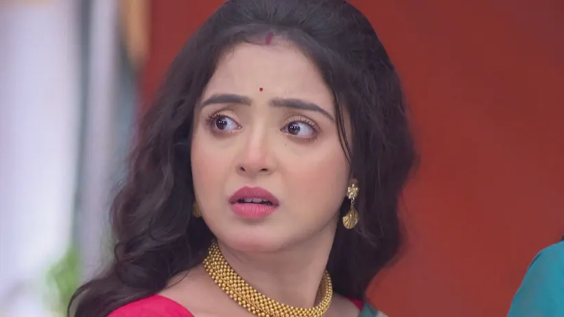 Parul Discovers the Fan Trick - Parineeta