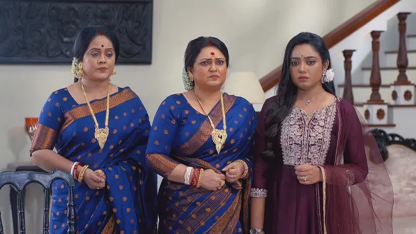 Parthasarathi Attends Ratna’s Blessing Ceremony - Amader Dadamoni