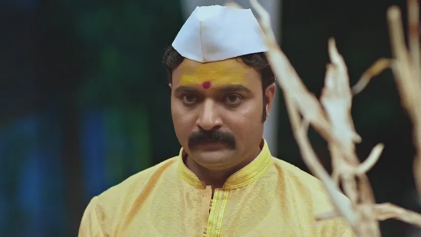 Ganga Secretly Overhears Gopal and Manisha