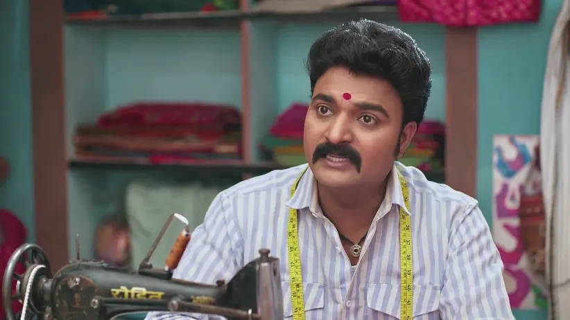 Ajit Kumar Steals Sudhakar’s Uniform