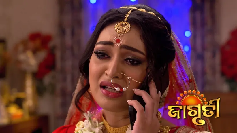 Divya Tries to Slap Debu