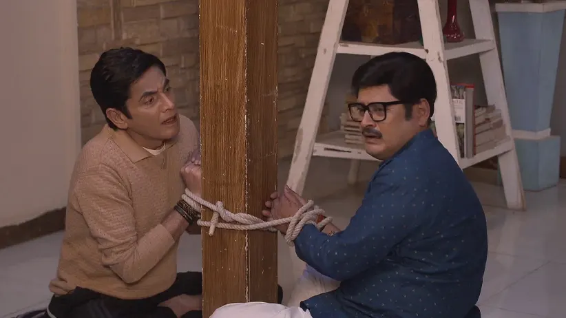 Will Tiwari and Vibhuti Lose Their Hands? - Bhabi Ji Ghar Par Hai