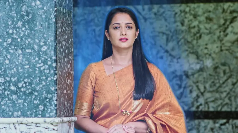 Durga Shares Her Nightmare with Ambika