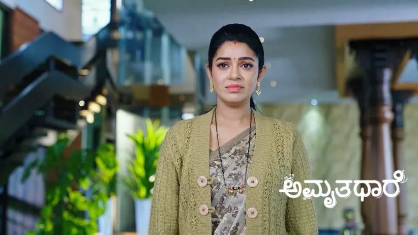 Bhoomika Raises Her Hand on Shakuntala