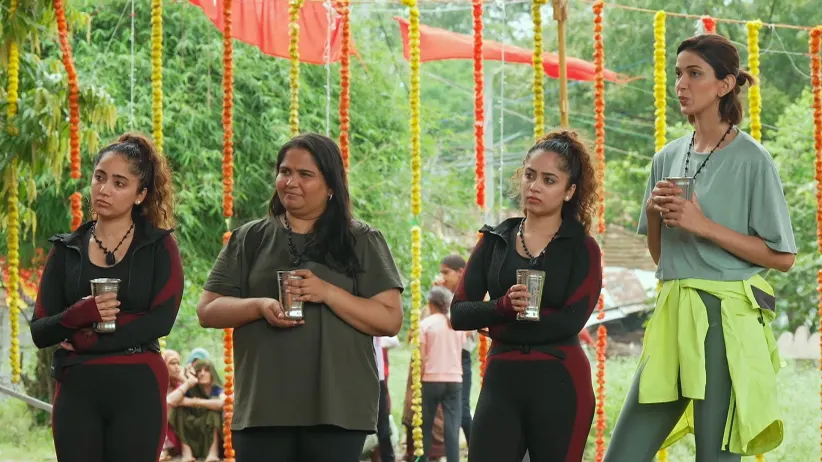 The Girls Set Out to Learn How to Milk a Buffalo - Chhoriyan Chali Gaon
