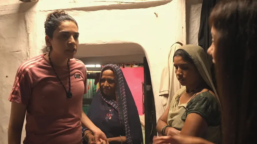 A Fight Breaks Out between Rameet and Anjum - Chhoriyan Chali Gaon