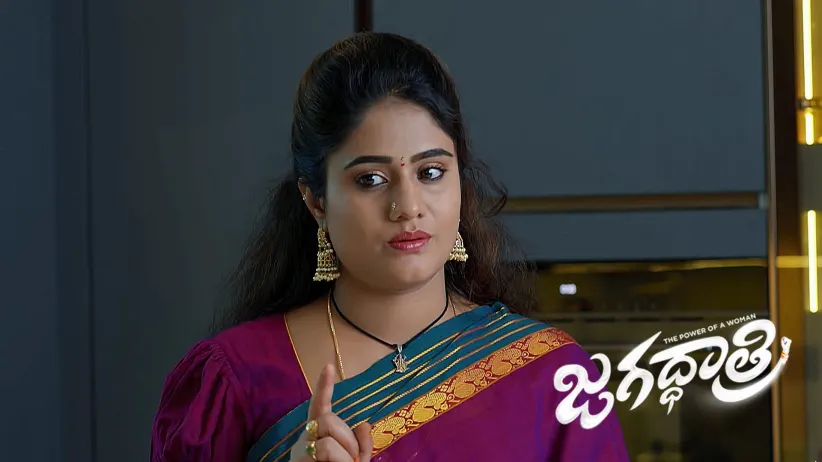 Yuvaraj Attacks the Goon for Hurting Kaushiki