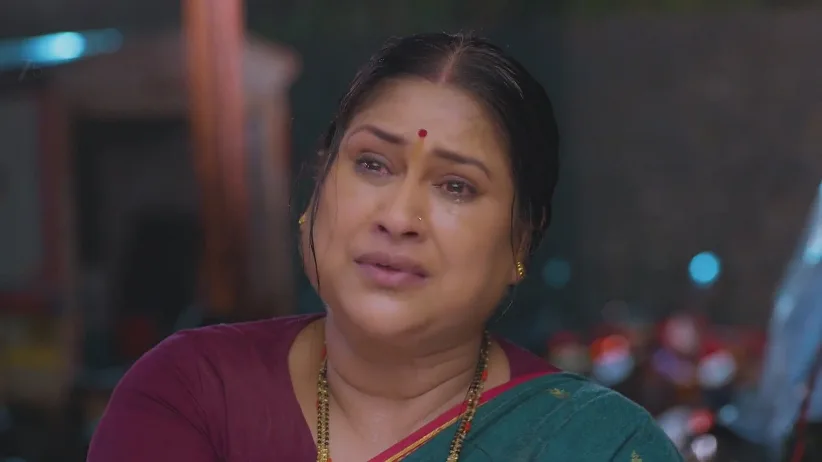 Lakshmi Prays to God for Venky