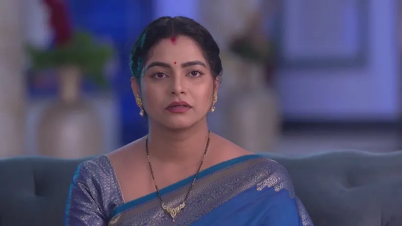 Sunny Worries about Being Exposed - Tu Khara Mun Chaai