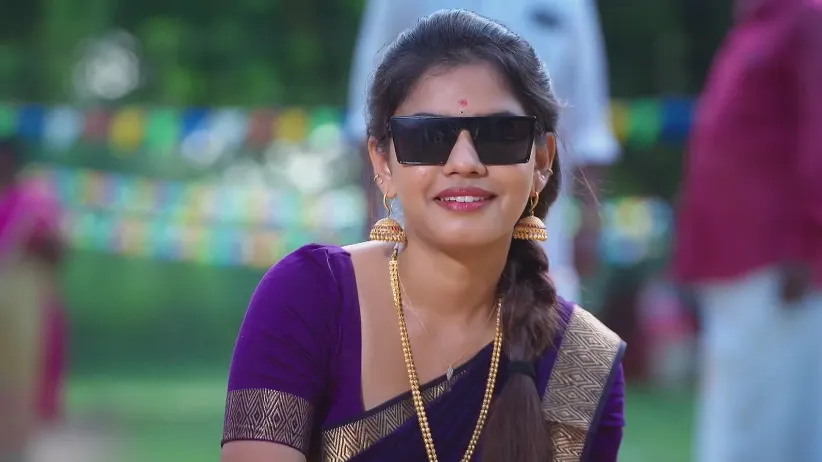 Charulatha Blabbers the Truth - Sandhya Raagam