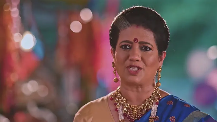 Kamini Spots Gauri - Saru