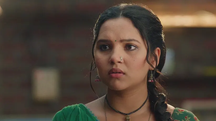 Devansh and Avinash Visit Vasudha's House as Labourers - Vasudha
