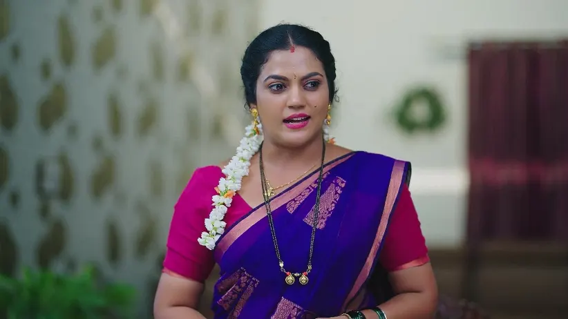 Bhoomika and Malli Visit Jaydev's House - Amruthadhaare