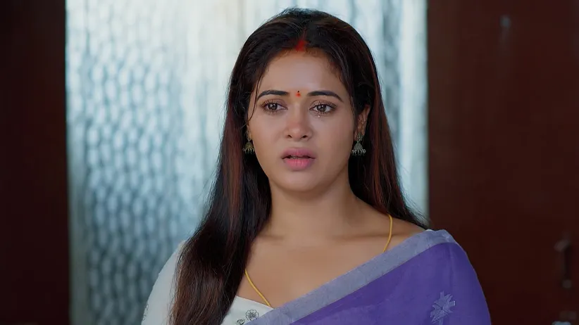 Tulasi Bids Farewell to Her Family
