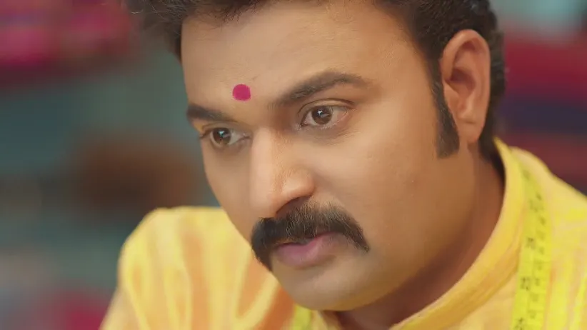 Madhuri Questions Gopal about Aarya - Devmanus Madhla Adhyay