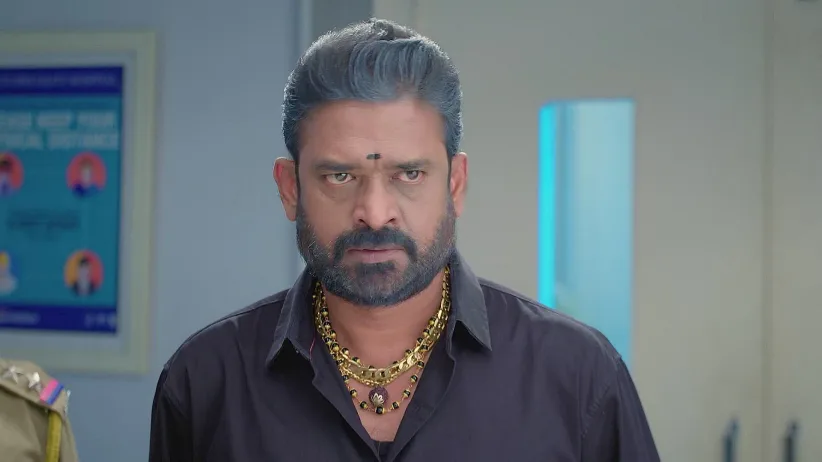 Indhu Sets a Condition - Chinnan Siru Kiliye