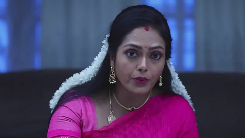 Ramya Advises Padmavathi - Mounam Pesiyadhe