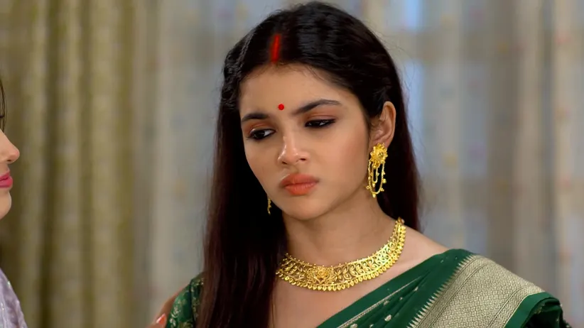 Lajbonti Is Adorned with Thammi's Jewellery