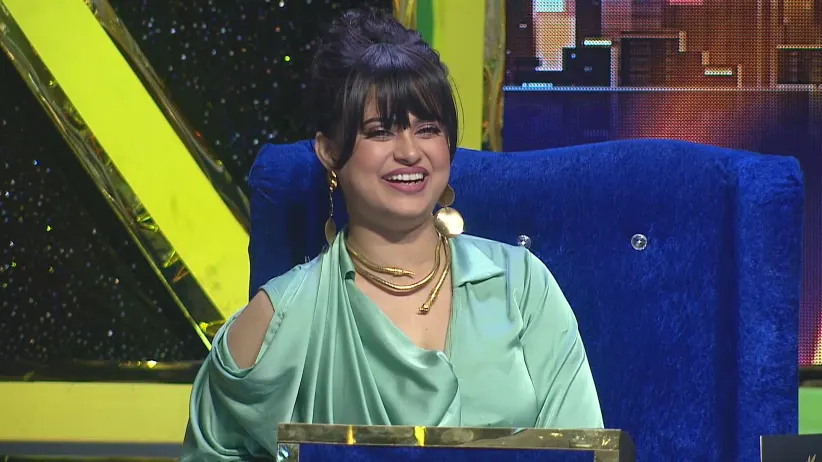 Anushka's Entertaining Comical Act