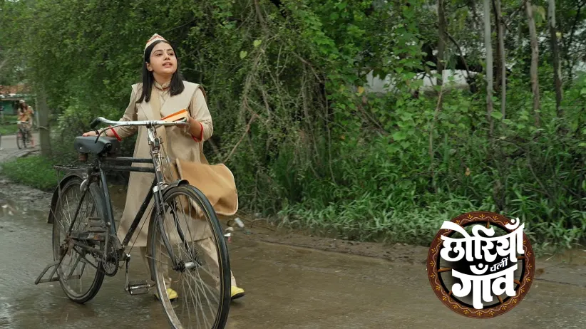 The Girls Become Postwomen