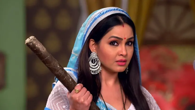 Angoori Thrashes Happu and Vibhuti