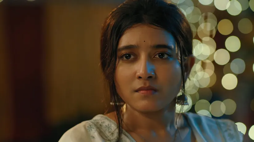Uji Retrieves Nisha's Hidden Jewellery