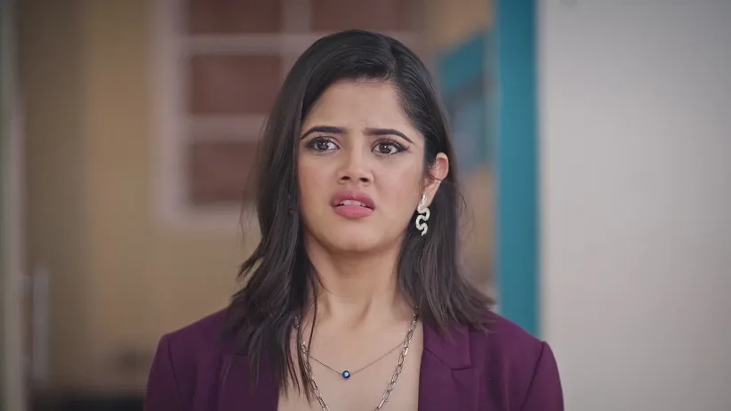 Nayantara Warns Kamali to Stay Away from Hrishi - Kamali