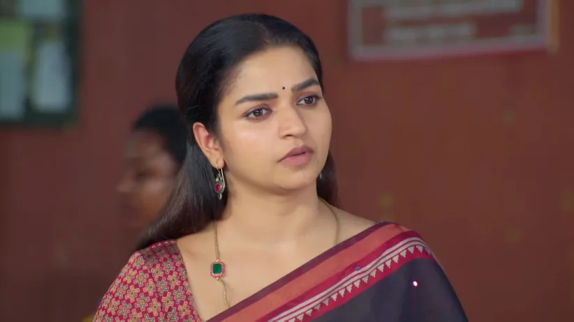 Shanmugham Instigates Gautham's Friends - Anna