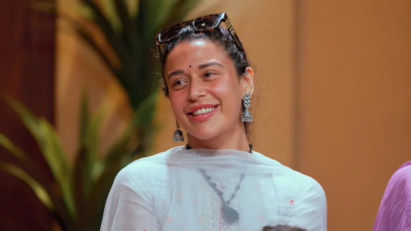 Erika Trusts Margo Neem Naturals for Her Skin - Chhoriyan Chali Gaon