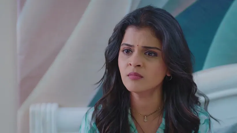 Tilottama Tells Her Decision to the Reporters