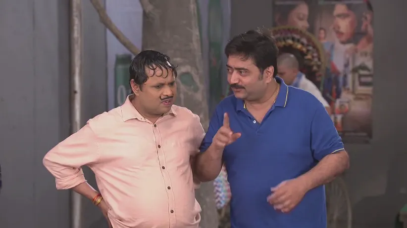 Happu Tries to Know Why His Scooter Got Stolen - Happu Ki Ultan Paltan
