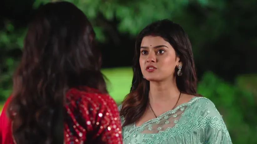 Neelam Discusses Bhagya - Bhagya Rekha