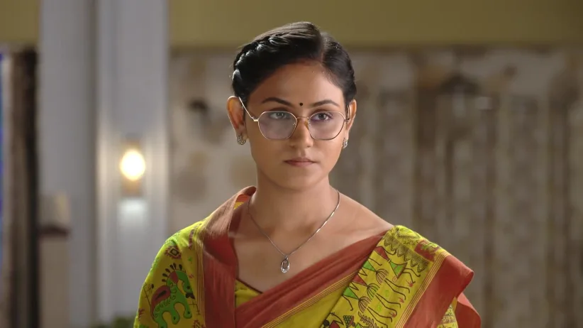 Priya Threatens Usha - Suna Jhia