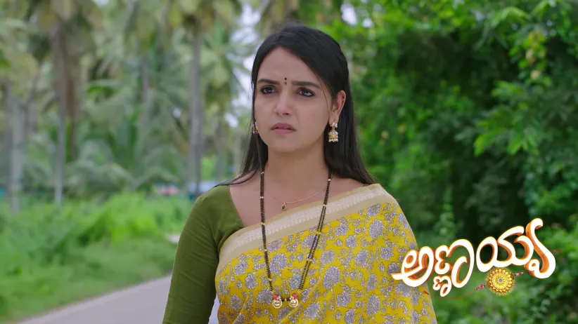 A Cop Tells Parvathi about Shivanna's Past