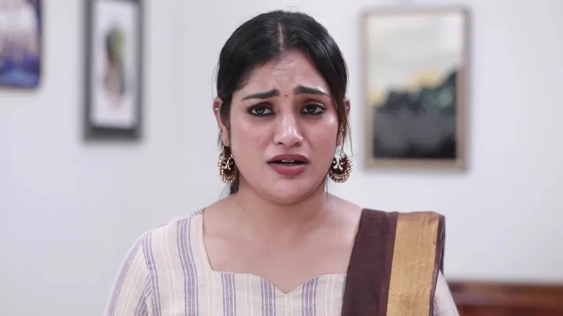 Meena Gives a Word to Venba - Varisu