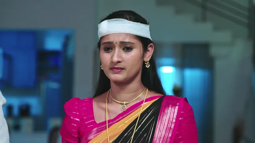 A Possessed Durga Fights a Mystical Eagle