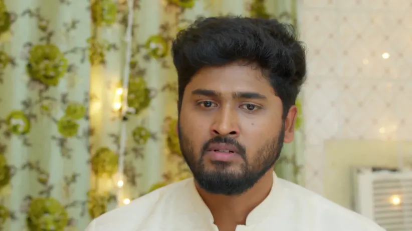 Indhu Lashes out at Karthik - Chinnan Siru Kiliye