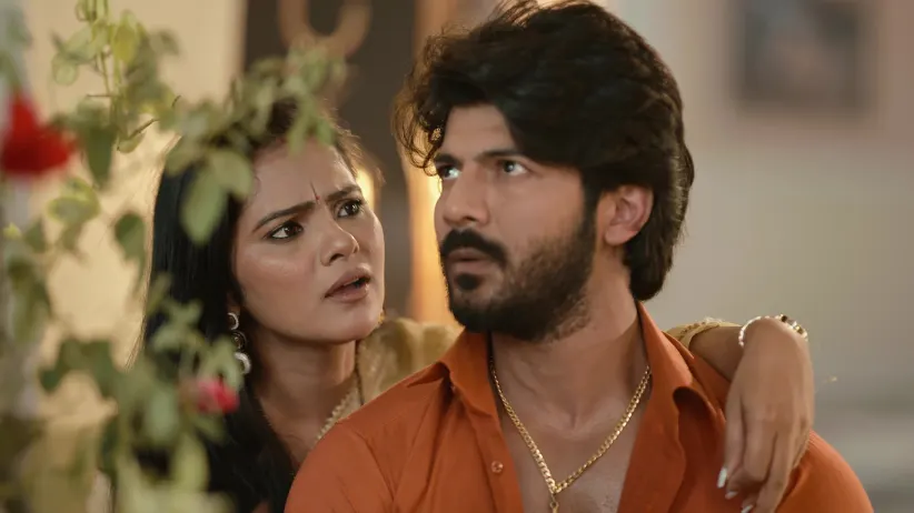 Ganga Keeps Her Worries Hidden from Her Daughters