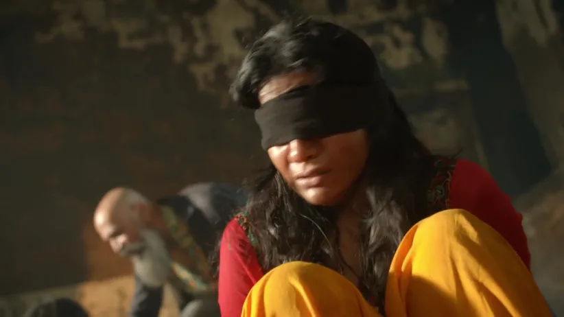 Nishita Tries to Escape from the Goons’ Trap - Taarini