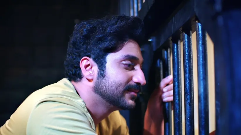 Savali Gives Courage To a frightened Sarang - Savalyachi Janu Savali