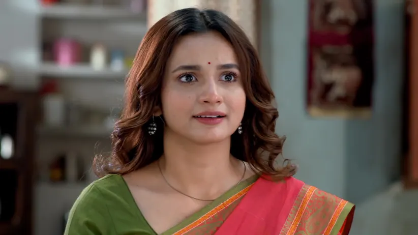 Anubhab Orders Food For Lajbonti