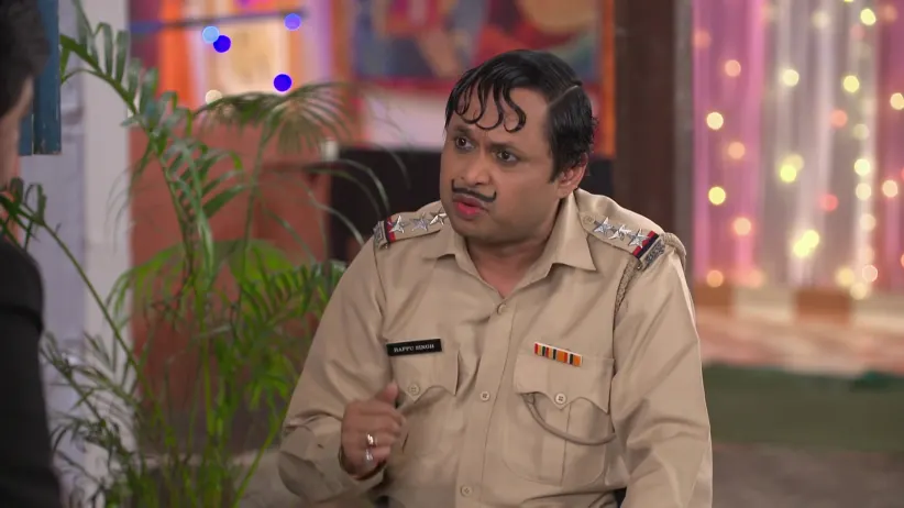 Beni Gives Happu a Lottery Ticket - Happu Ki Ultan Paltan