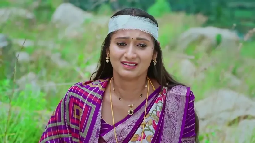 Durga Finds the Divine Bangles