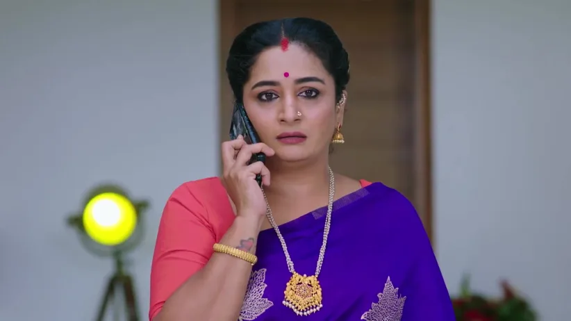 Kantamma Decides to Help Vijaya