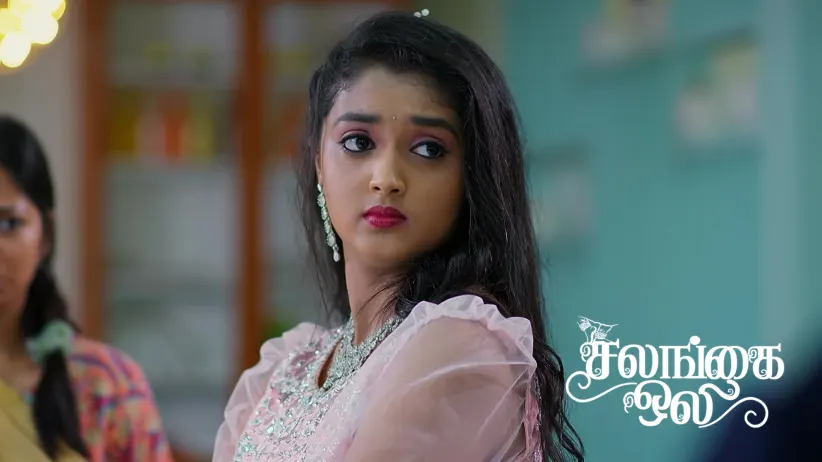 Touching Shobha's Anklets Makes Bhoomi Emotional