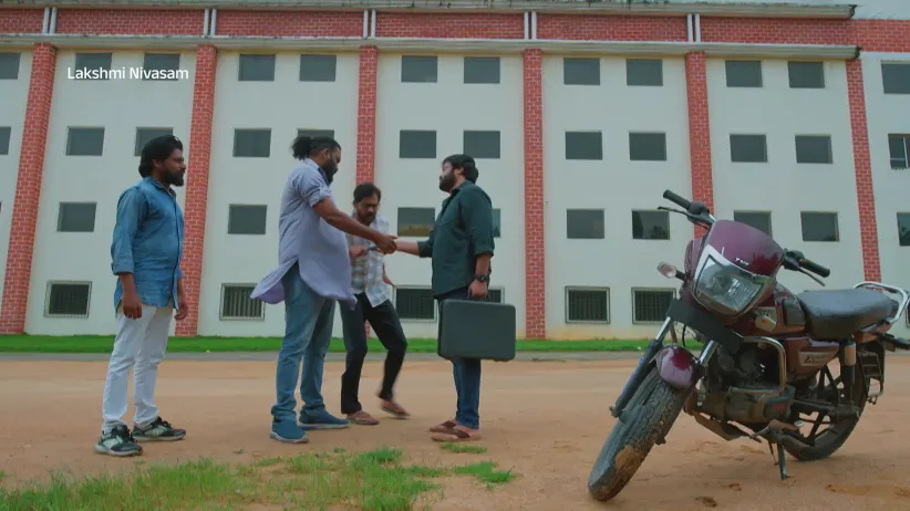 Srinivas Meets with an Accident - Lakshmi Nivasam - Promo