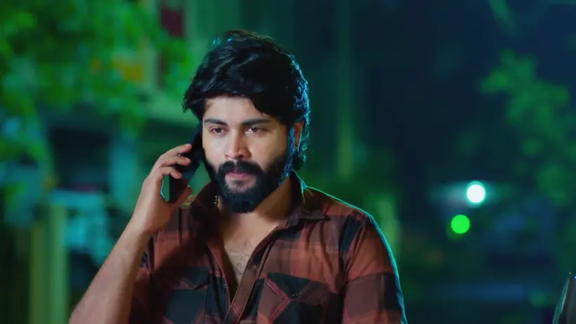 Kanmani Calls Maaran for Help - Veera