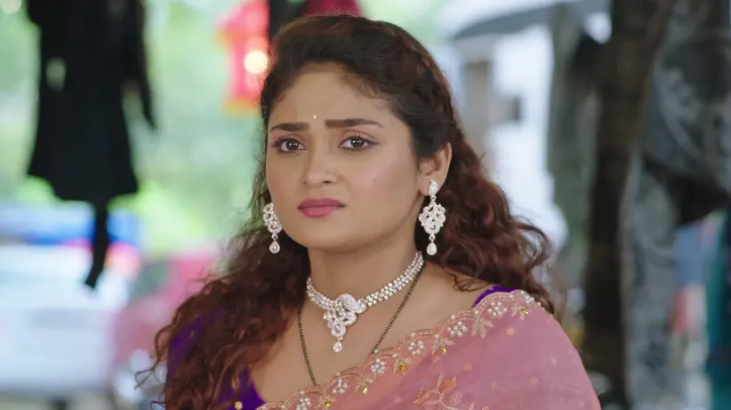 Savtya Tries to Trouble Priya